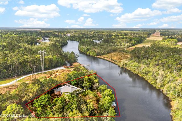 10418 Malahini Place, Diamondhead, MS 39525