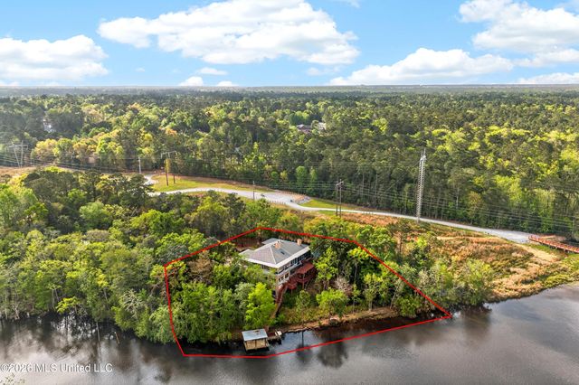 10418 Malahini Place, Diamondhead, MS 39525
