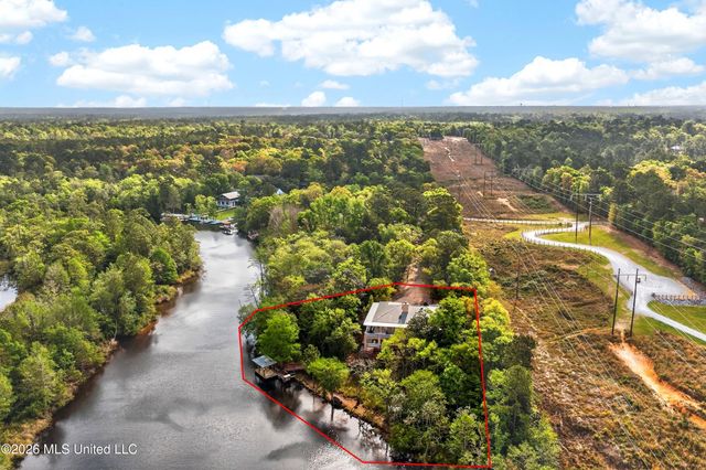 10418 Malahini Place, Diamondhead, MS 39525