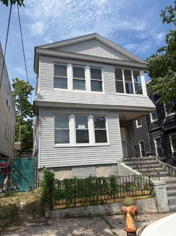 33 Rose Terrace, Newark City, NJ 07108