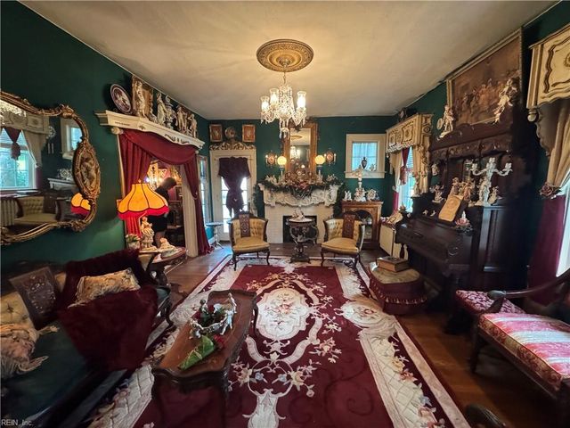 40 Franklin RD, Newport News, VA 23601