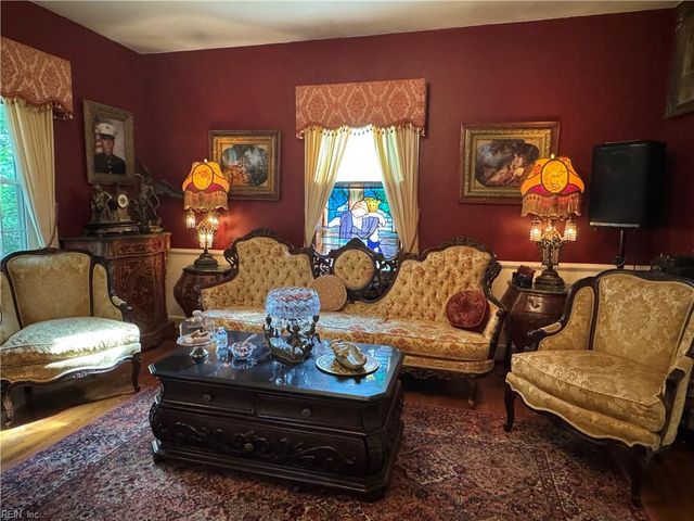 40 Franklin RD, Newport News, VA 23601