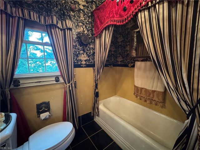 40 Franklin RD, Newport News, VA 23601