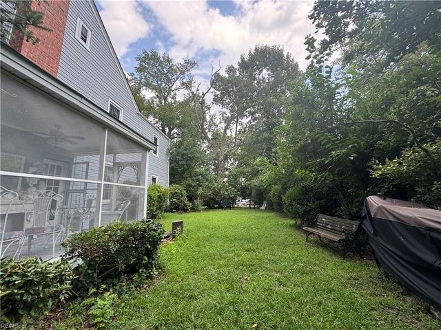 40 Franklin RD, Newport News, VA 23601