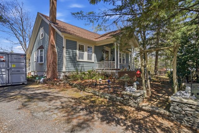 64 Winthrop St, Rehoboth, MA 02769