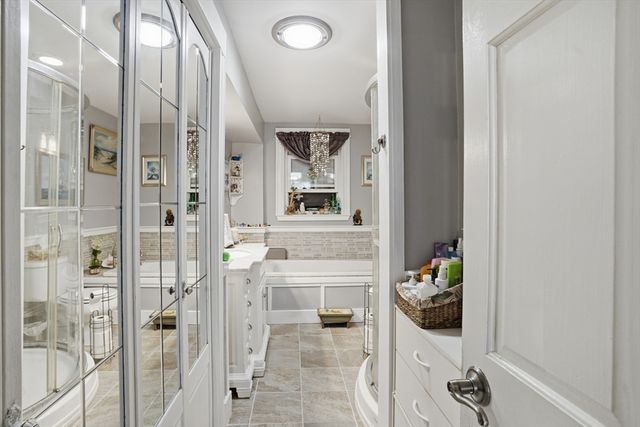 64 Winthrop St, Rehoboth, MA 02769