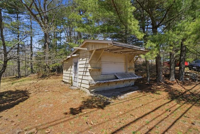 64 Winthrop St, Rehoboth, MA 02769