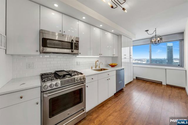 1600 Parker Avenue 29C, Fort Lee, NJ 07024