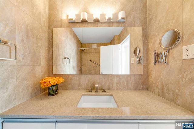 1600 Parker Avenue 29C, Fort Lee, NJ 07024