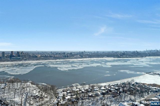 1600 Parker Avenue 29C, Fort Lee, NJ 07024