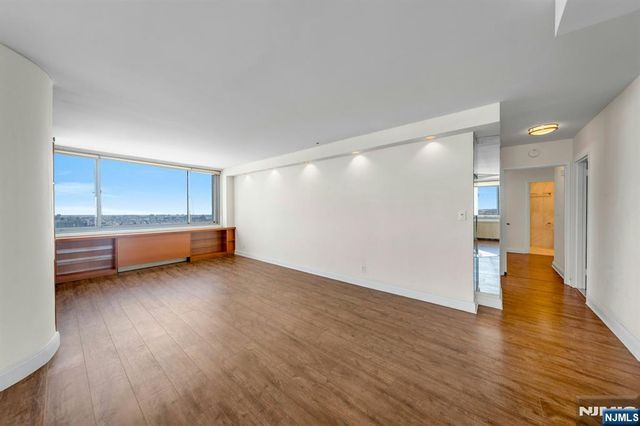 1600 Parker Avenue 29C, Fort Lee, NJ 07024