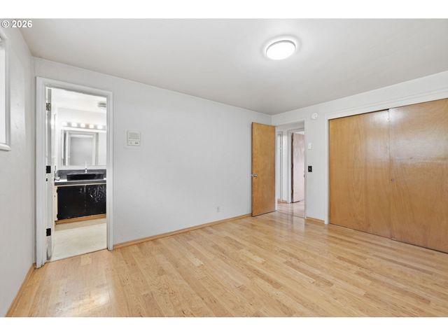 885 ASPEN St, Springfield, OR 97477