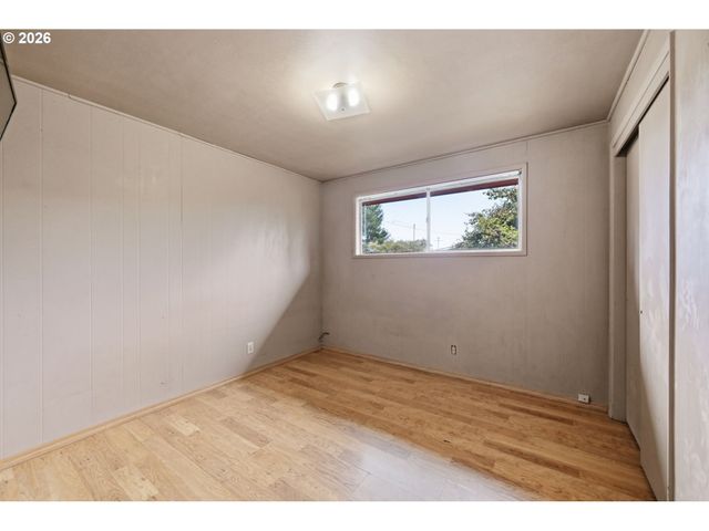 885 ASPEN St, Springfield, OR 97477