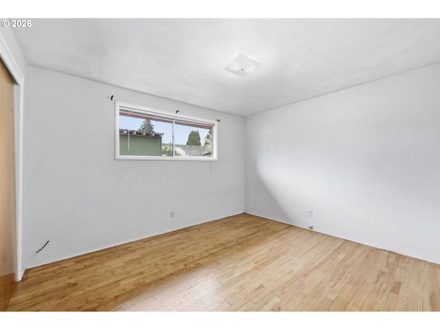 885 ASPEN St, Springfield, OR 97477