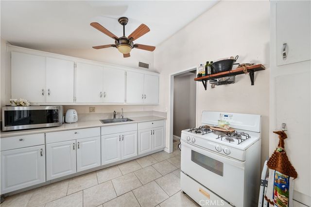 19026 Stillmore, Canyon Country, CA 91351