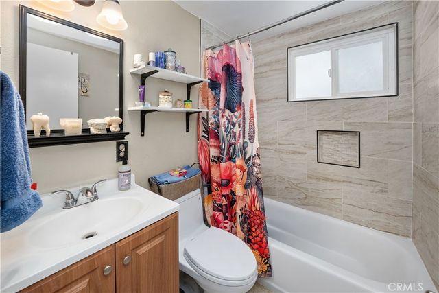 19026 Stillmore, Canyon Country, CA 91351