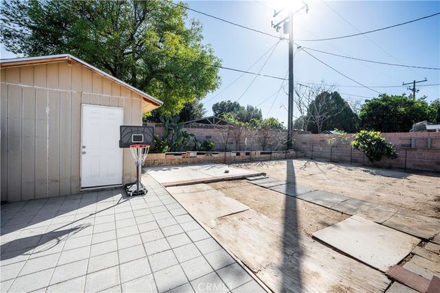 19026 Stillmore, Canyon Country, CA 91351