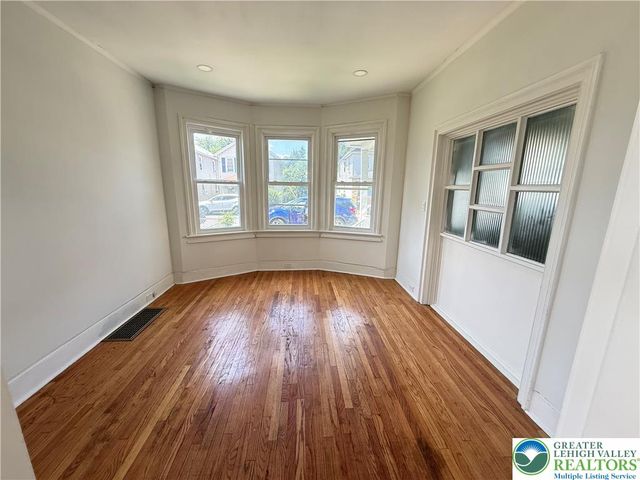 314 North Garfield Avenue, Lackawanna, PA 18504
