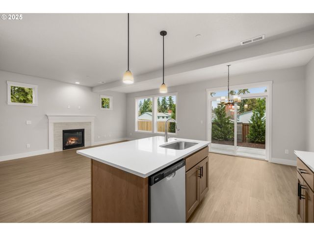 4655 Se Steelhead Ct, Hillsboro, OR 97123