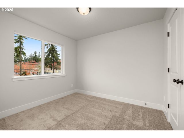 4655 Se Steelhead Ct, Hillsboro, OR 97123