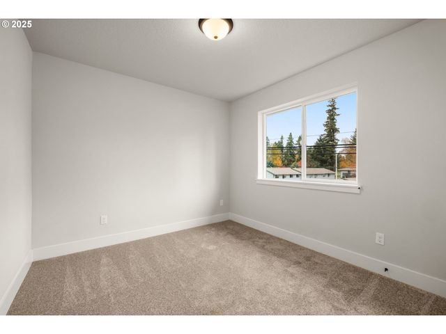 4655 Se Steelhead Ct, Hillsboro, OR 97123