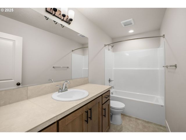 4655 Se Steelhead Ct, Hillsboro, OR 97123