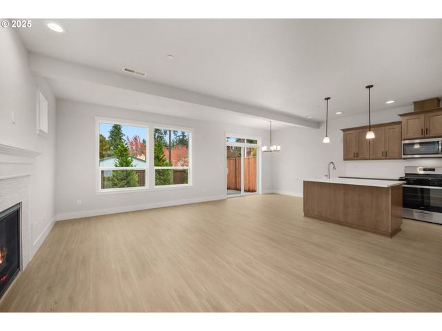 4655 Se Steelhead Ct, Hillsboro, OR 97123