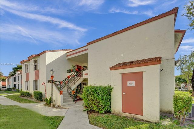 1104 N Hiatus Rd 1104, Pembroke Pines, FL 33026