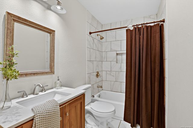 1112 MAIA ST, Pleasanton, TX 78064