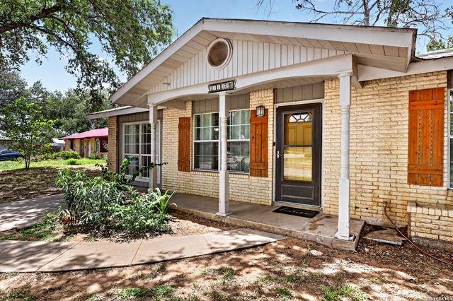 1112 MAIA ST, Pleasanton, TX 78064
