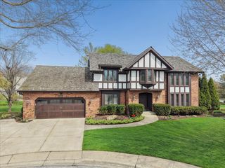842 Furlong Drive, Libertyville, IL 60048