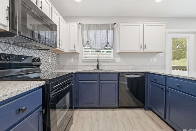 655 RATTLER BLUFF, San Antonio, TX 78251