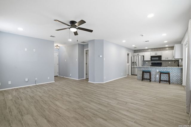 655 RATTLER BLUFF, San Antonio, TX 78251