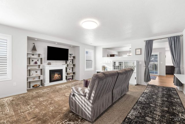 2999 N Night Owl Ave, Kuna, ID 83634