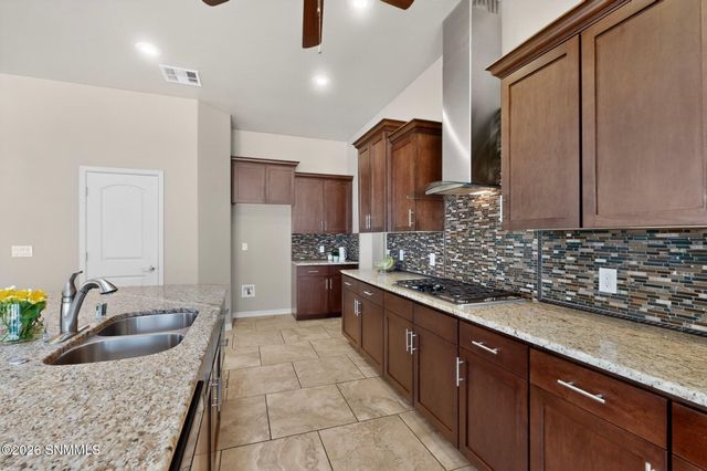 2521 Velarde Place, Las Cruces, NM 88011