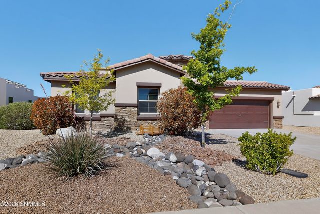 2521 Velarde Place, Las Cruces, NM 88011