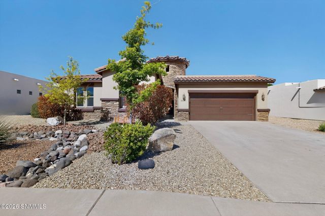 2521 Velarde Place, Las Cruces, NM 88011