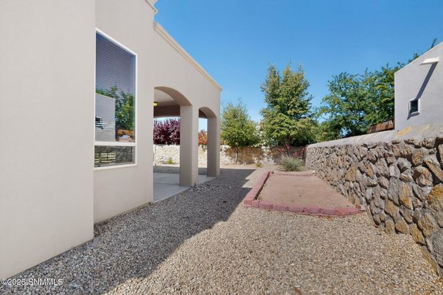 2521 Velarde Place, Las Cruces, NM 88011