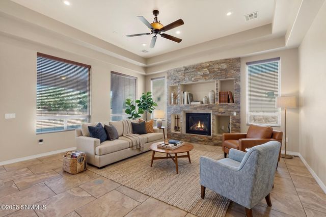 2521 Velarde Place, Las Cruces, NM 88011