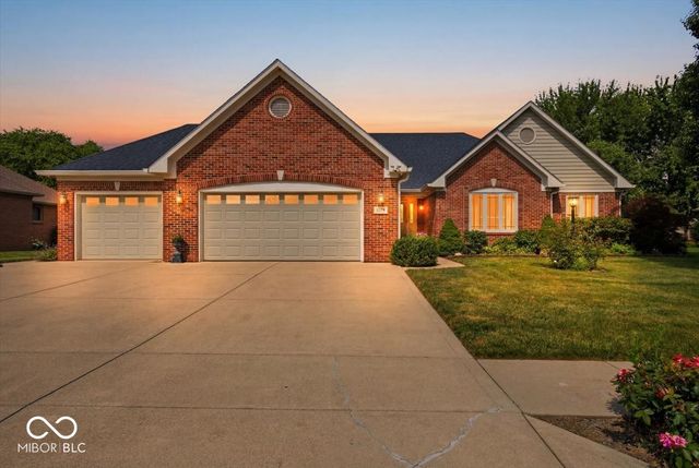 1094 Brookway Drive, Avon, IN 46123