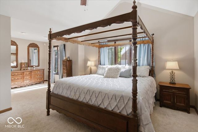 1094 Brookway Drive, Avon, IN 46123