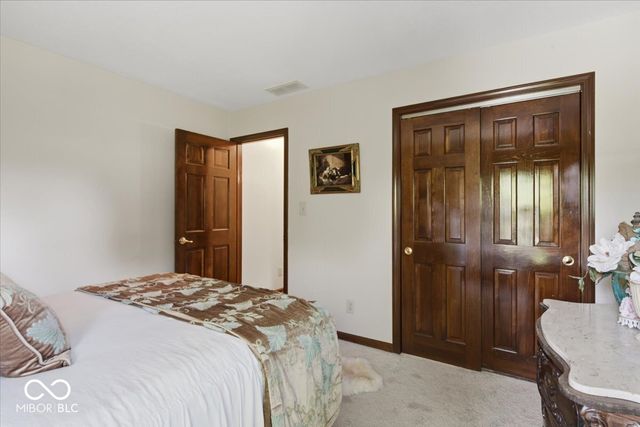 1094 Brookway Drive, Avon, IN 46123