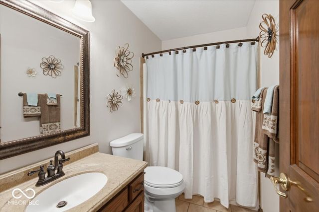 1094 Brookway Drive, Avon, IN 46123