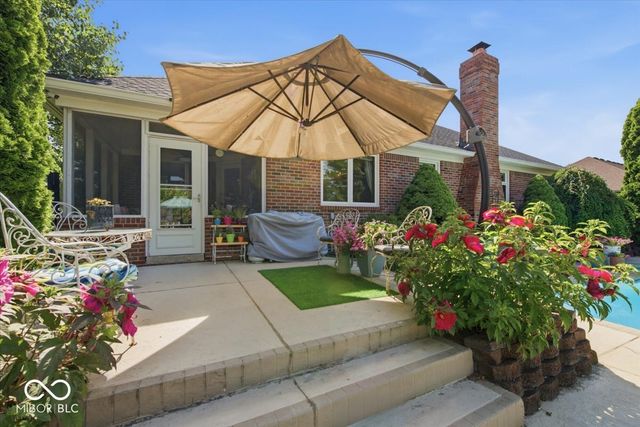 1094 Brookway Drive, Avon, IN 46123