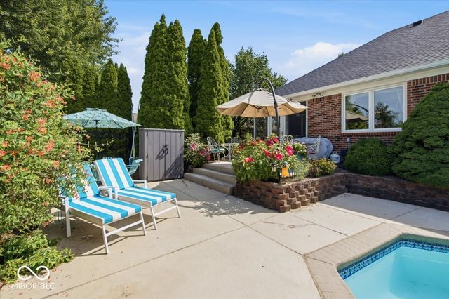 1094 Brookway Drive, Avon, IN 46123