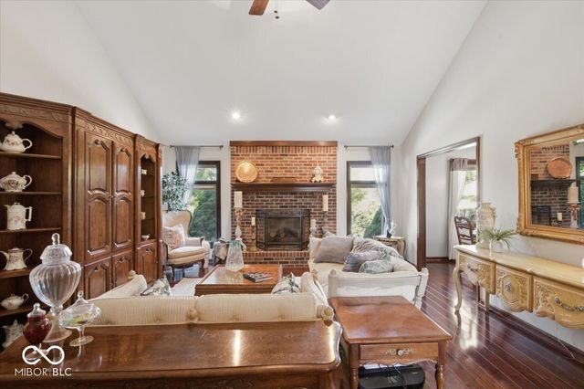 1094 Brookway Drive, Avon, IN 46123