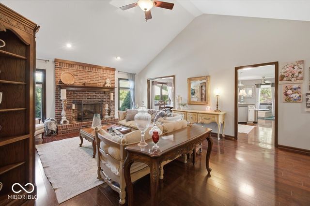 1094 Brookway Drive, Avon, IN 46123