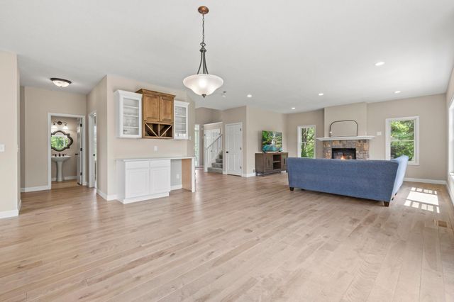 1914 261st Avenue NW, Isanti, MN 55040
