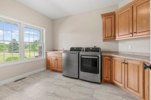 1914 261st Avenue NW, Isanti, MN 55040