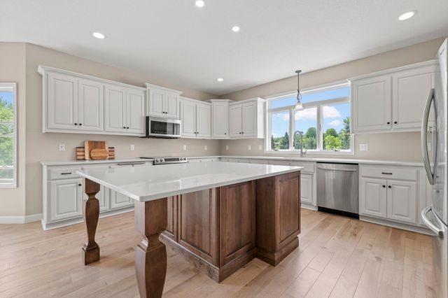 1914 261st Avenue NW, Isanti, MN 55040